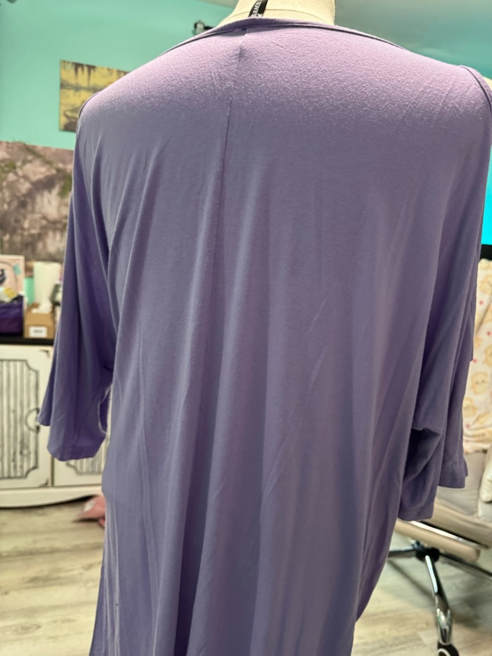 Relaxed Lavender Scoop-Neck Tunic Top w/ Cut Out Sleeves - Picture 4 of 8